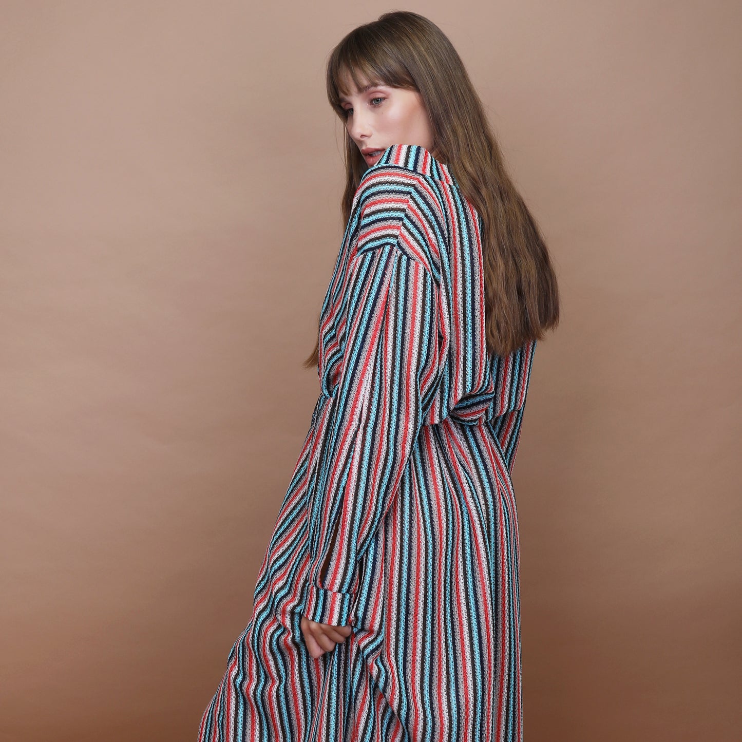 Apate Cover Up - Beige & Red